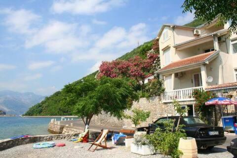 Apartmani Vesna Tivat Exterior photo