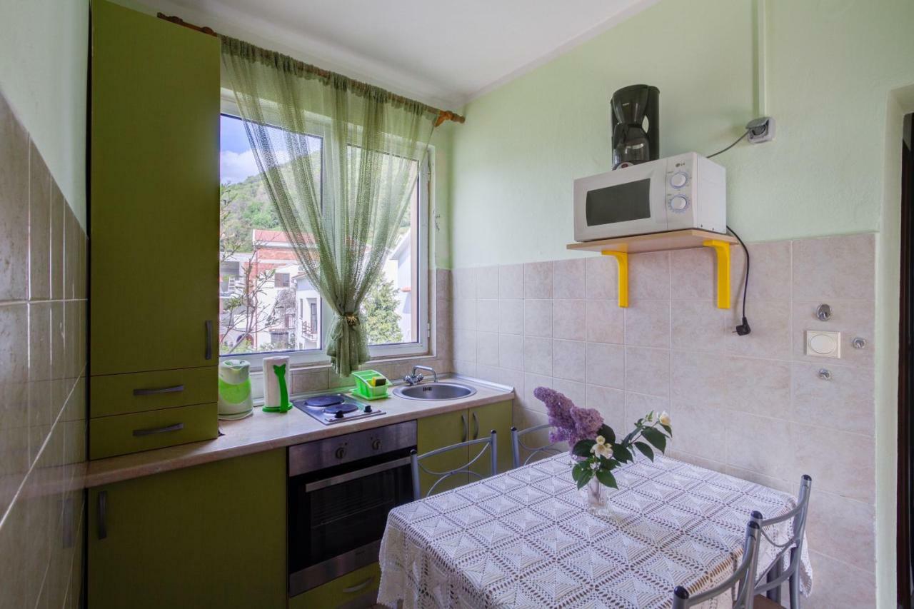 Apartmani Vesna Tivat Exterior photo